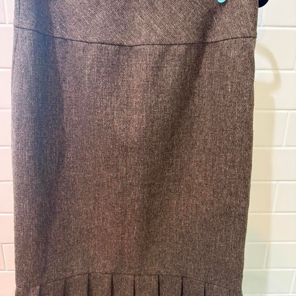DESIGNER Oscar de la Renta quiet luxury tweed pencil skirt; chocolate brown - Picture 3 of 8